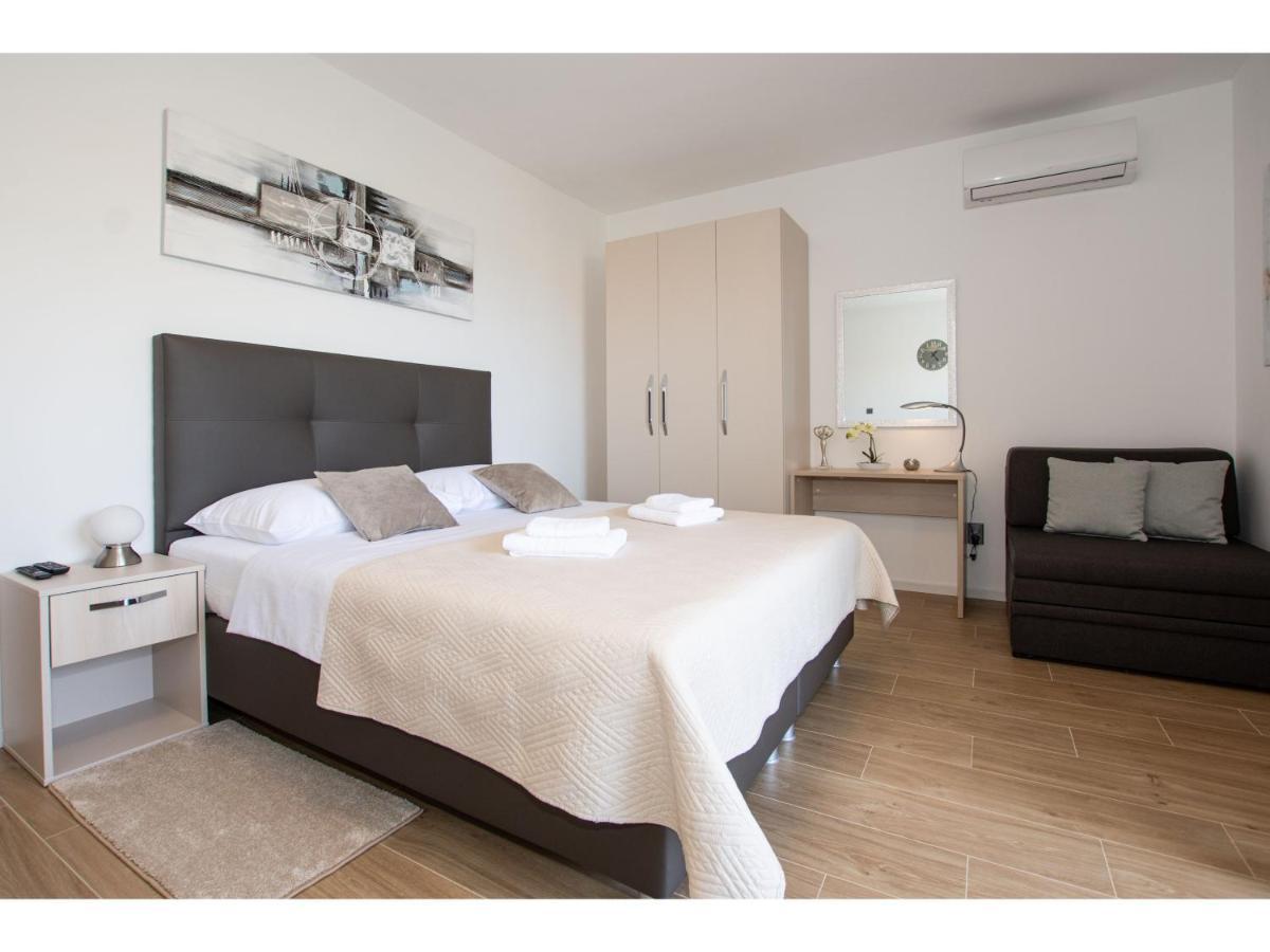 White Diamond Apartment Vrsi Ngoại thất bức ảnh